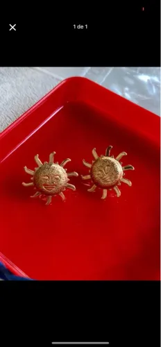 Brincos de Sol Dourado