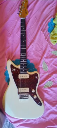 Guitarra Tagima