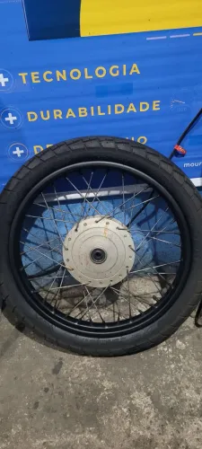 Roda dianteira boa pra uso