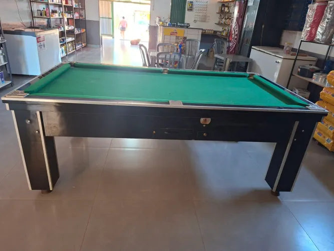Sinuca semi nova...