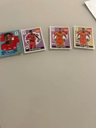 Quatro cartas raras da Copa do Mundo
