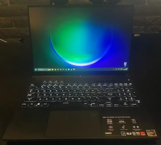 Notebook ASUS TUF Gaming A16 - Ryzen 7 7735HS - Radeon RX 7700S - Tela 165Hz