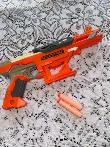 Nerf Alpha Strike Fang com 2 dardos