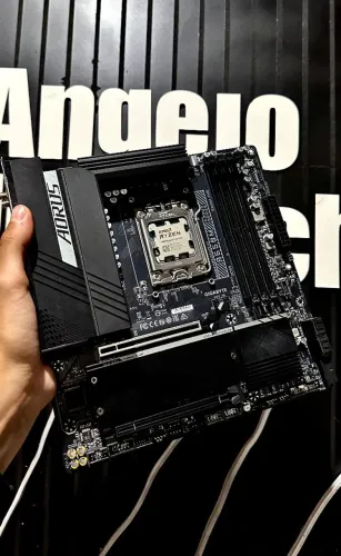 KIT UPGRADE AM5 RYZEN 7 7800X3D + B650M AORUS ELITE