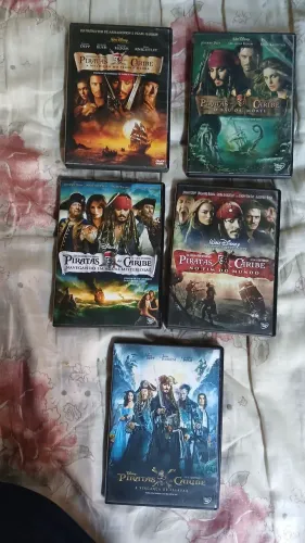 Coleção dvds "Piratas Do Caribe"