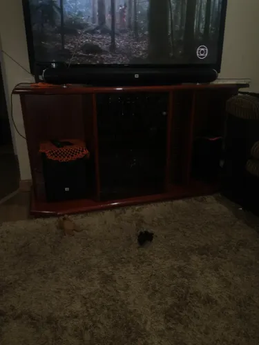 Mesa com cadeiras+ 1 balcão com espelho+ 1 reck de TV