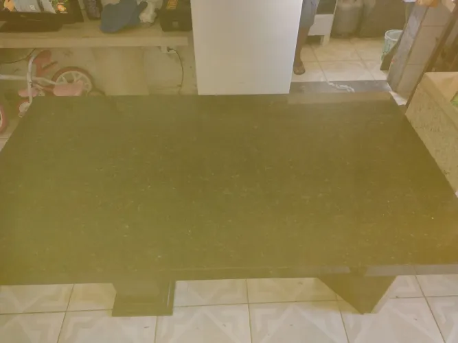 Mesa de granito verde Ubatuba 1,50 por 0,80 cm 