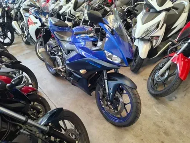 Yamaha YZF R-3 321 2023