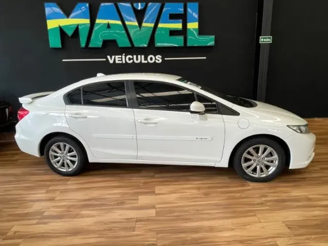 Honda Civic Sedan LXS 1.8/1.8 Flex 16V Aut. 4P 2013