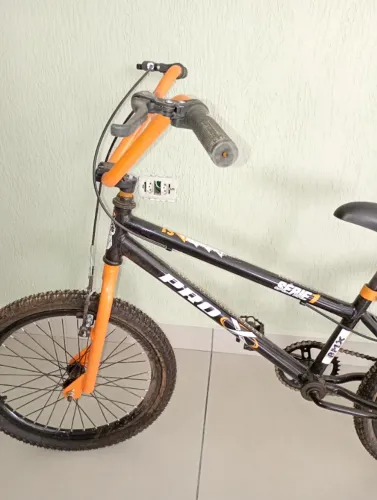 Bicicleta aro 20 nova, poucos dias de uso, não precisa fazer nada, para crianças de 7 a 12