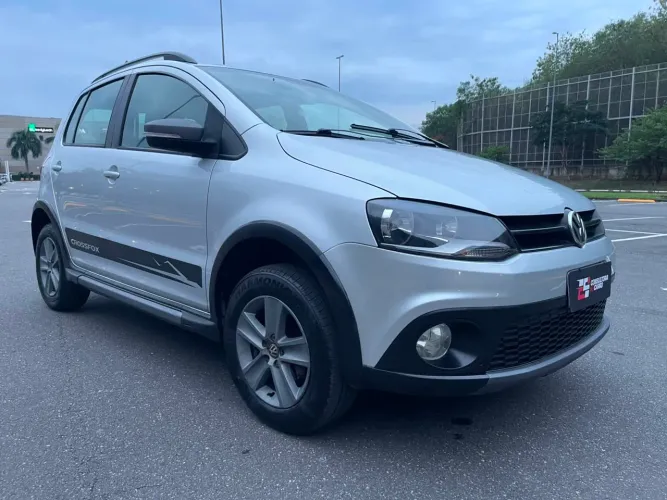 Volkswagen Crossfox 1.6 MI Total Flex 8V 5P 2012