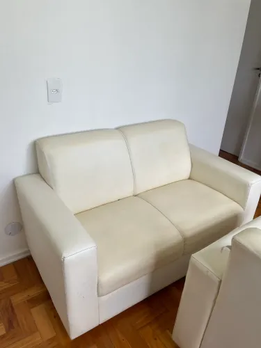 Sofá dois lugares