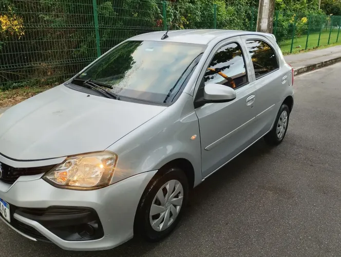 Toyota Etios X 1.3 Flex 16V 5P Mec. 2018