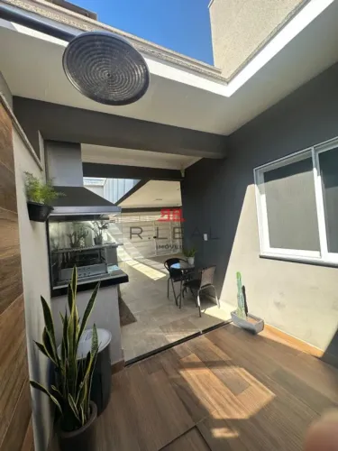 Casa para venda com 135 m² e 3 quartos em Jardim Solange, Bauru - SP