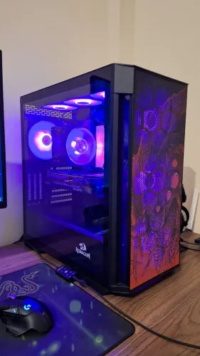 PC Gamer 5700X3D + RX 7800 XT 16GB | 32GB RGB | LG UltraGear 34" WQHD