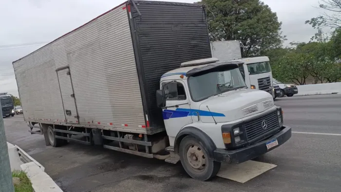 Caminhão Mercedez