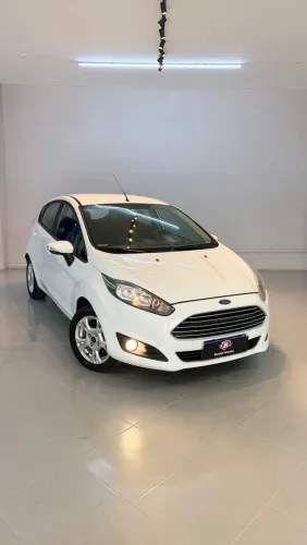 Ford Fiesta 1.6 SE Hatch 16V Flex 4P Powershift 2016