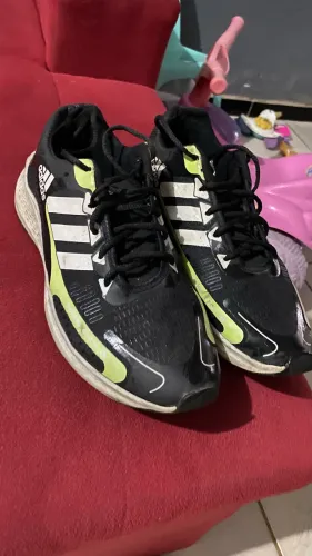 Tênis adidas