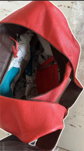 Bolsas de couro legítimo usadas mas em ótimo estado de conservação 