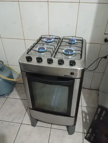 Fogão Esmaltec de Inox 4 bocas e Forno funcionando Perfeitamente
