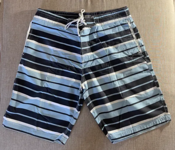 Bermuda de praia VR Collezioni Ótimo estado, amarração, 3 bolsos, tam M