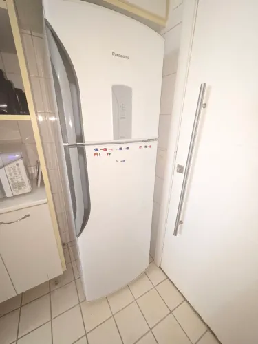 Geladeira Panasonic Frost Free BT40