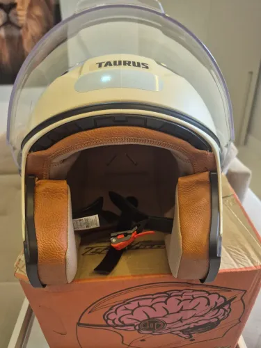 Capacete taurus aberto 56