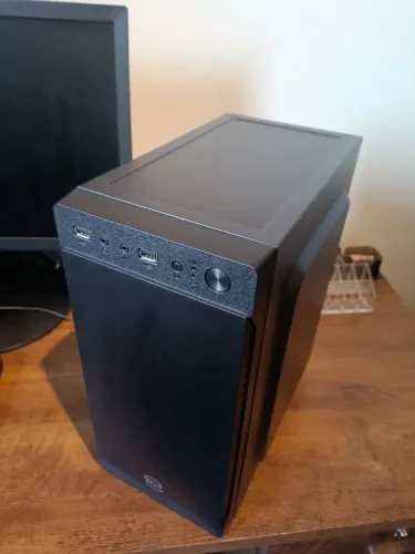 **PC Intel Core i3 + 16GB RAM + SSD 447GB - SOMENTE GABINETE**<br>