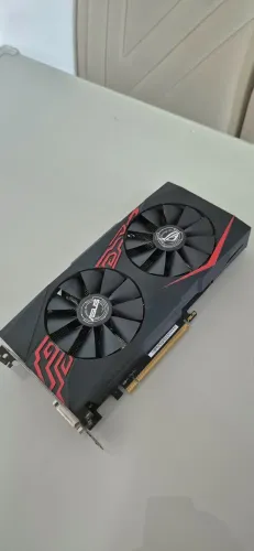 Placa de Vídeo - Asus Radeon RX 570 Series 4gb