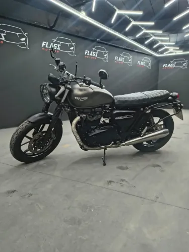 TRIUMPH STREET TWIN900 2020 apenas 18.000 km