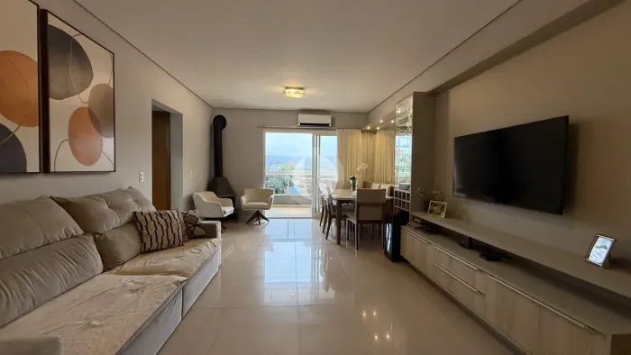 Apartamento Semi-mobiliado com 2 quartos e suíte no Bairro Camobi em Santa Maria