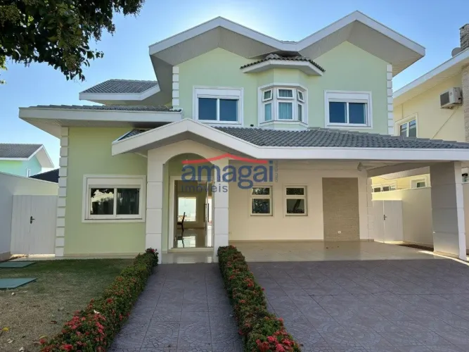 Sobrado à venda no Condomínio Villas de Sant'Anna