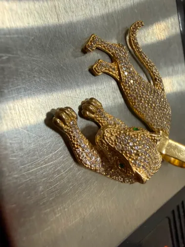 Pingente Pantera de ouro 8.73g 18k procedência garantia eterna