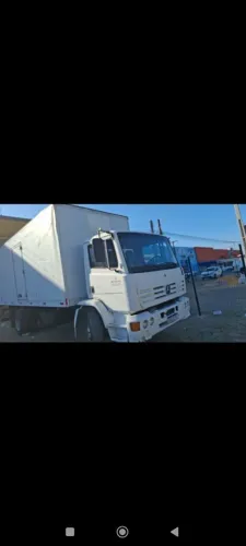 Vendo caminhão em ótimo estado documento pronto pra transferência