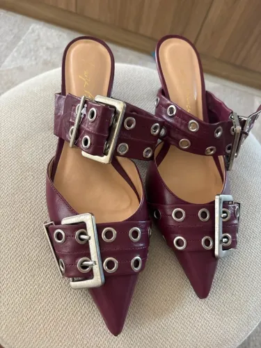 Scarpin Luiza Barcelos