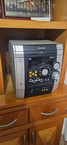 Aparelho de Som Toshiba.