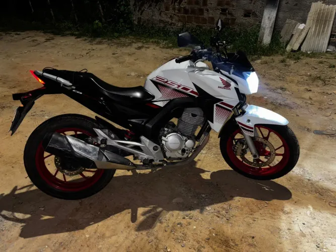 Vendo CB Twister 2022