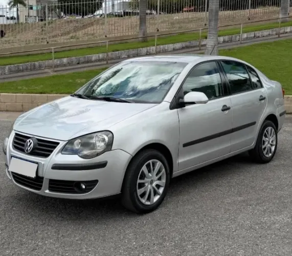 Volkswagen Polo Sed.comfort. I Motion 1.6 T.flex 4P 2010