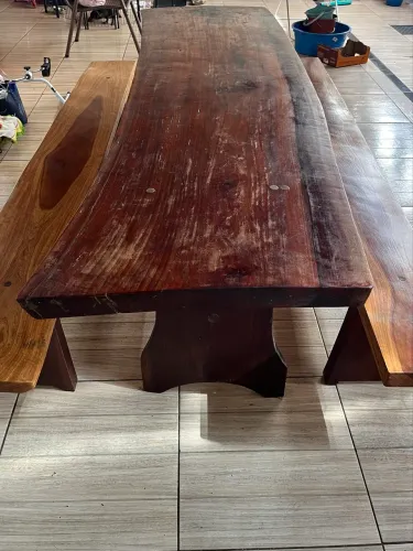 Mesa 2,40x0,70 com bancos madeira maciça Angelim