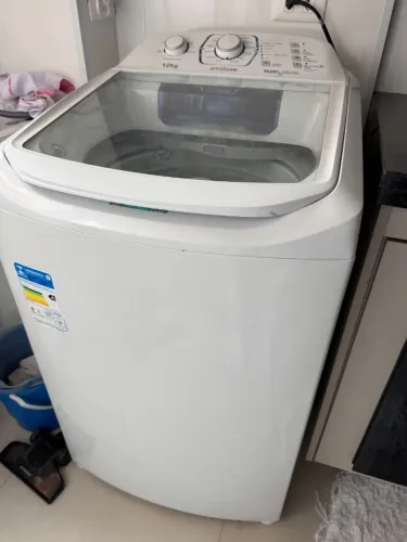 Máquina de lavar Electrolux 12 kilos 