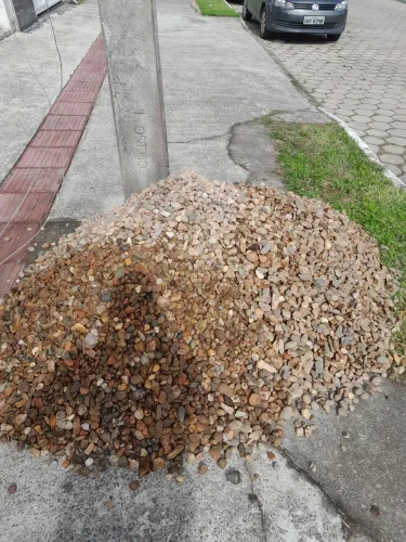Pedras de rio para doação 