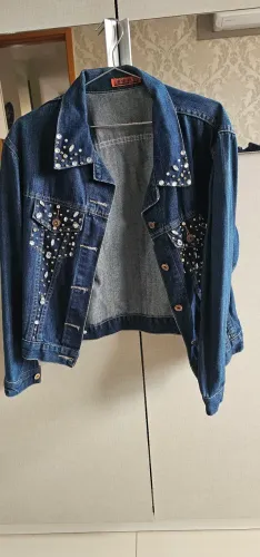 Bela Jaqueta Jeans