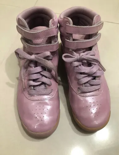 Tênis Feminino Reebok Freestyle lilás 35