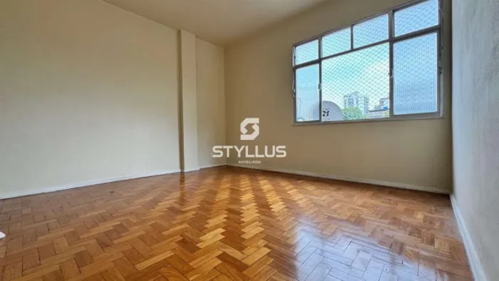 Apartamento Espaçoso com 2 Quartos e 2 Banheiros no Méier! RO01X