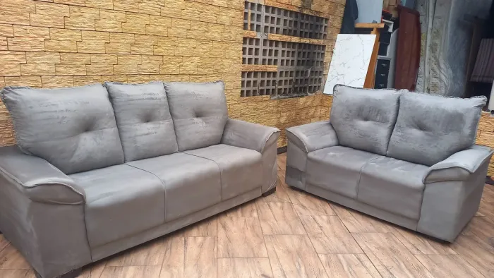 Entrego: Conjunto Sofás 2 e 3 lugares Marabraz Cinza escuro usado e higienizado