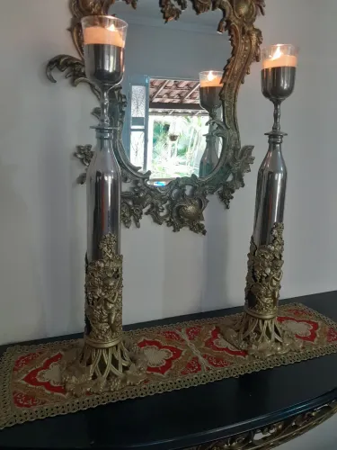 Par de castiçais Art Nouveau em bronze centenário