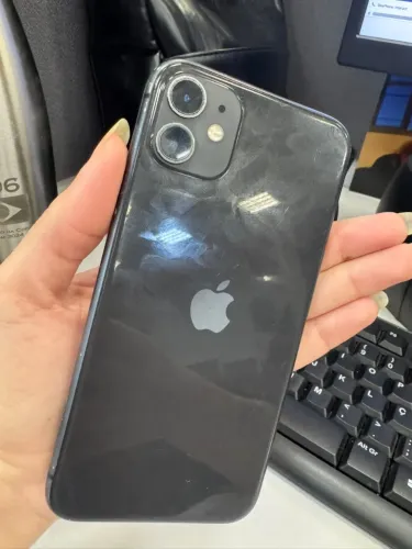 iPhone 11