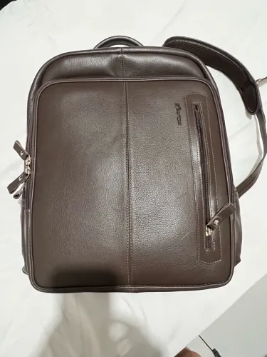 Vende-se Mochila de Couro