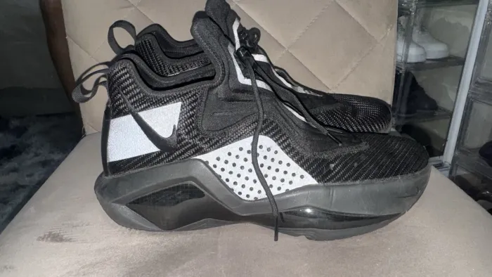 Nike LeBron XIV soldier