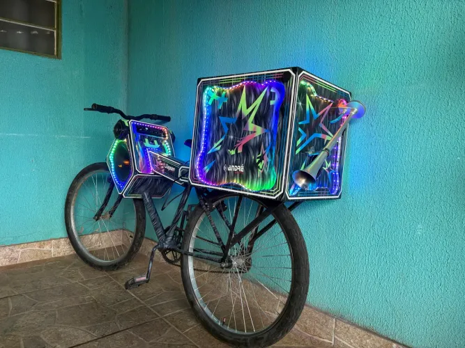 Bicicleta com som automotivo